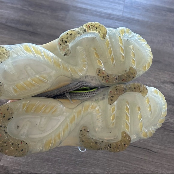 Nike Air VaporMax Flyknit Sneakers 8.5 - Picture 5 of 6